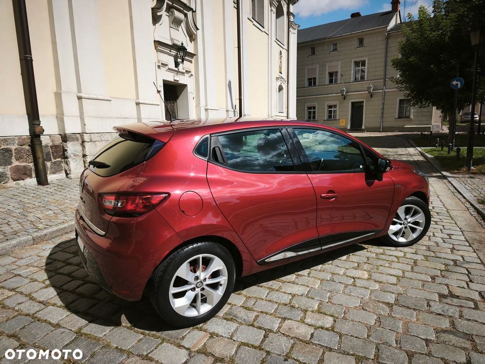 Renault Clio - 33