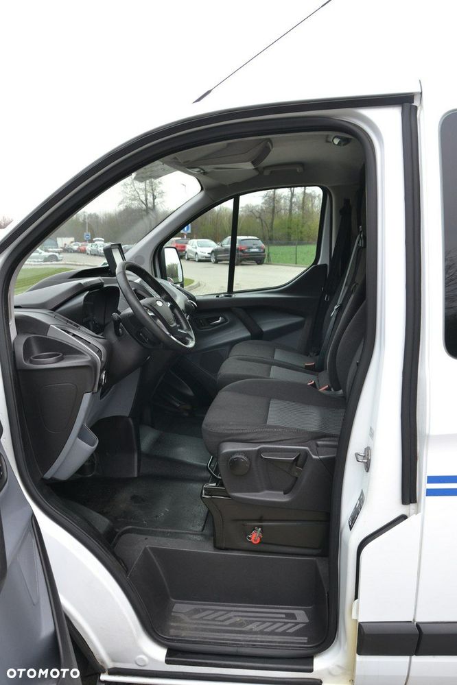 Ford Transit Custom - 11