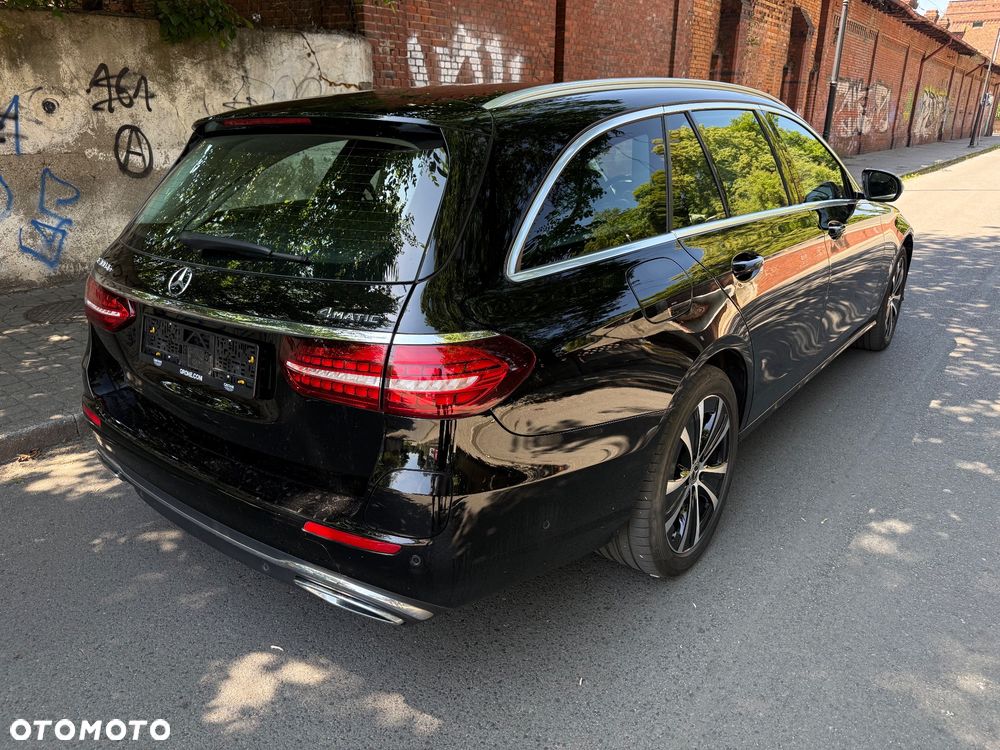 Mercedes-Benz Klasa E 300 de 4Matic 9G-TRONIC Exclusive - 5
