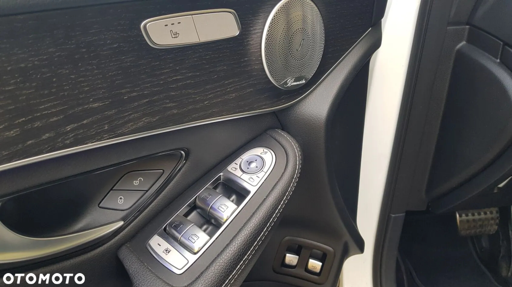Mercedes-Benz GLC 220 d 4Matic 9G-TRONIC AMG Line Plus - 24