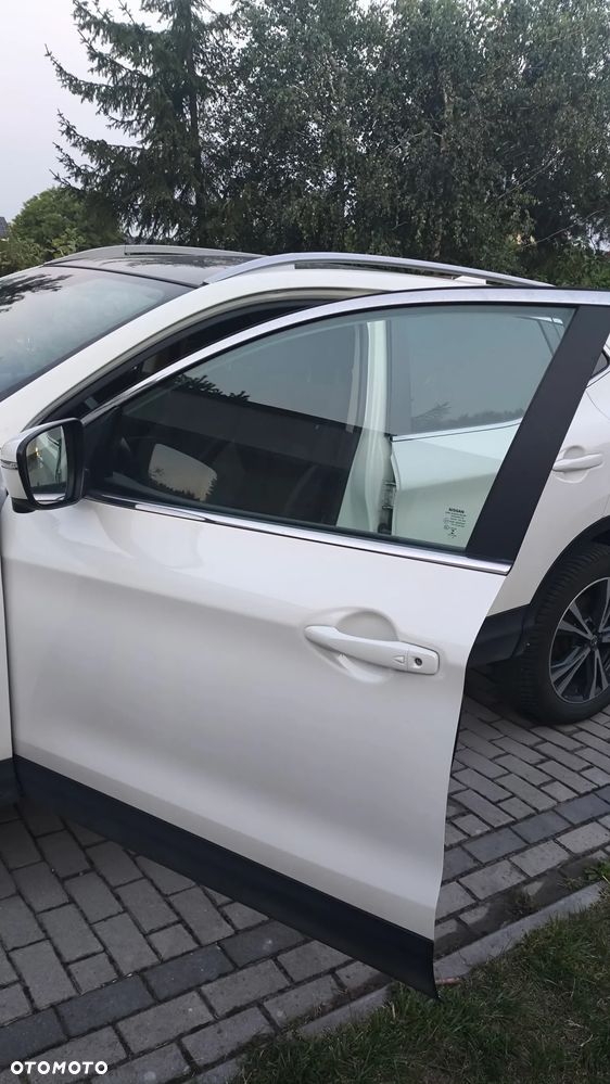 Nissan Qashqai 1.2 DIG-T N-Connecta EU6 - 11