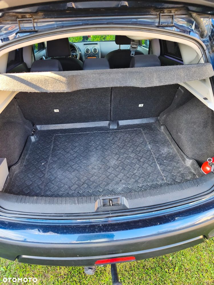 Nissan Qashqai 2.0 dCi DPF tekna - 11