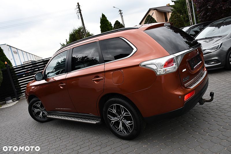 Mitsubishi Outlander 2.0 2WD CVT Diamant Edition+ - 3