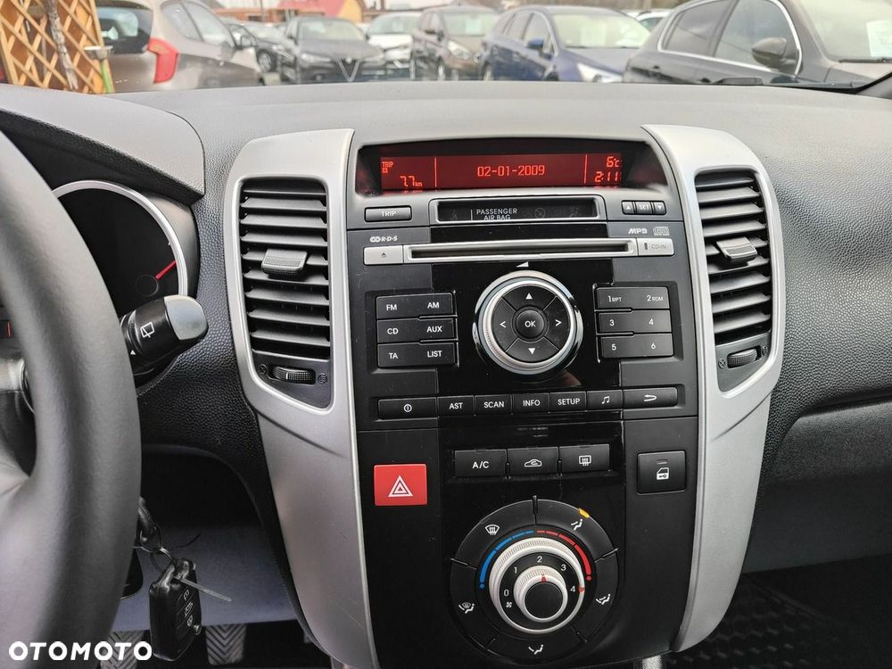 Kia Venga - 13