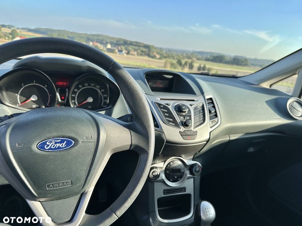 Ford Fiesta - 13