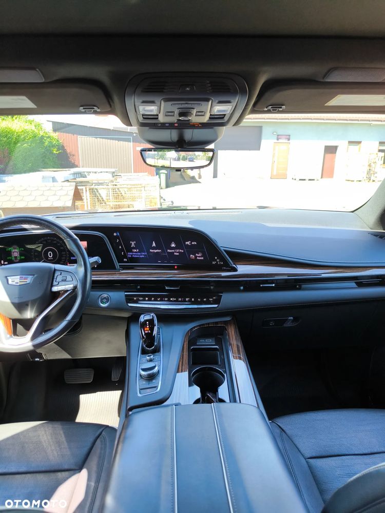Cadillac Escalade - 11