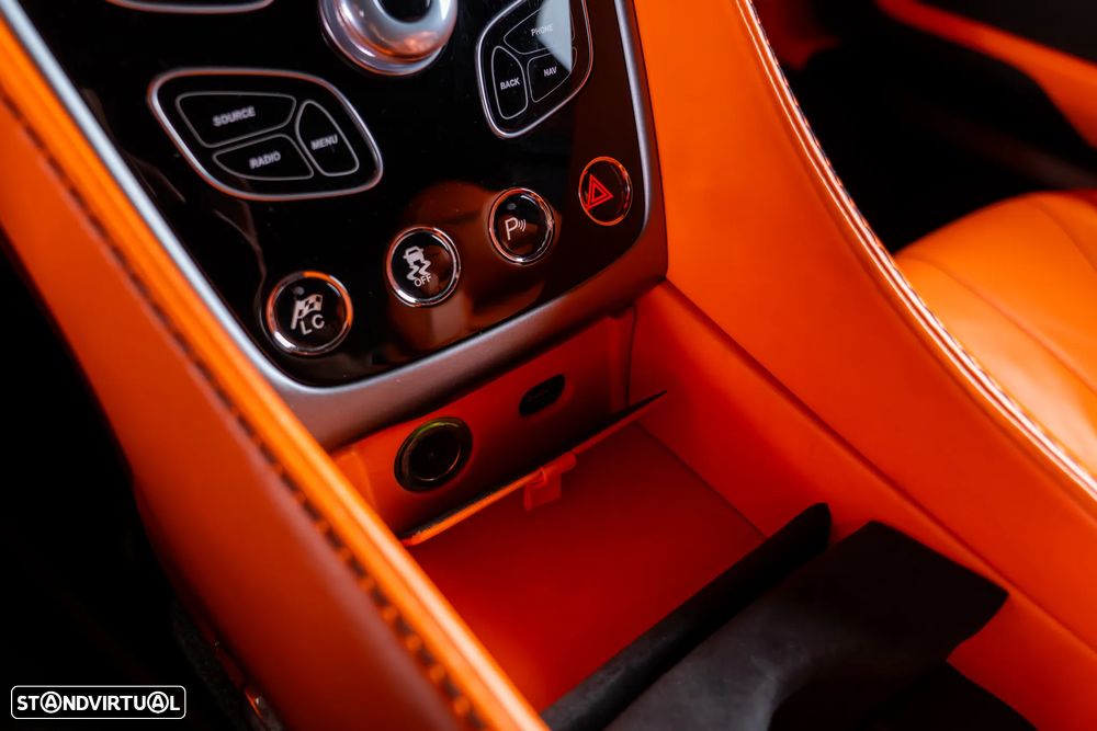 Aston Martin Vanquish 5.9 V12 - 28