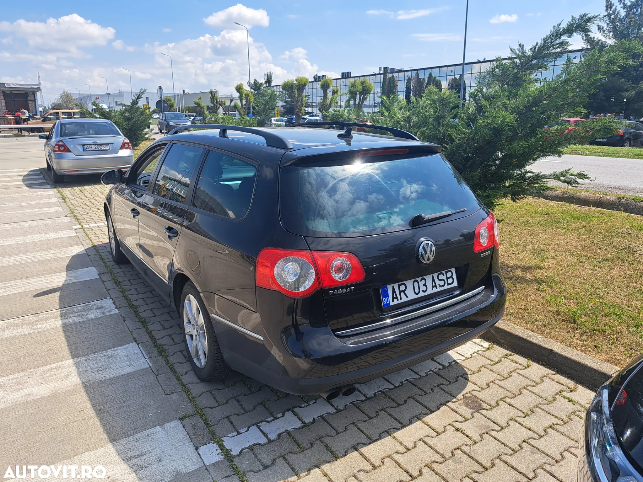 Volkswagen Passat Variant 2.0 Blue TDI DPF DSG Sportline - 2