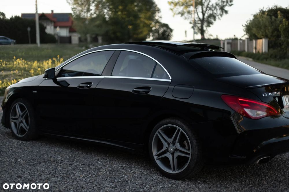 Mercedes-Benz CLA 250 7G-DCT AMG Line - 18