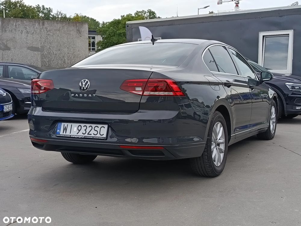 Volkswagen Passat 2.0 TDI EVO Elegance DSG - 9