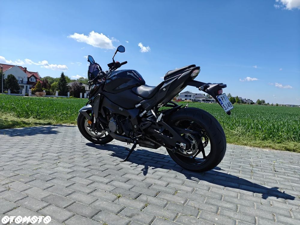Suzuki GSX 1000 - 4