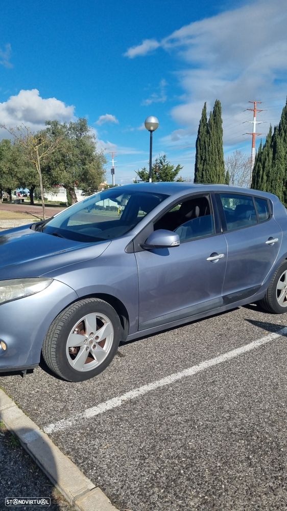 Renault Mégane 1.5 dCi Dynamique S - 4