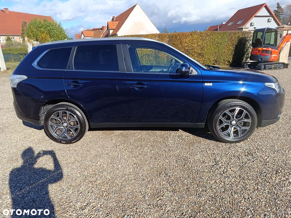 Mitsubishi Outlander 2.0 2WD Diamant Edition - 12