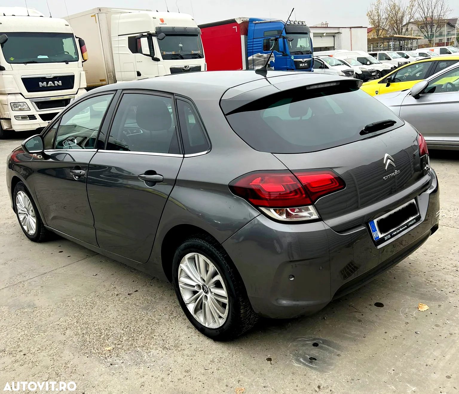 Citroën C4 BlueHDi 120 Stop&Start EAT6 Selection - 4