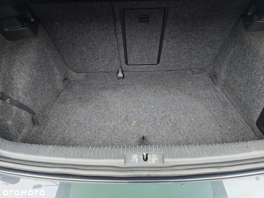 Volkswagen Golf 2.0 TDI GTD - 10