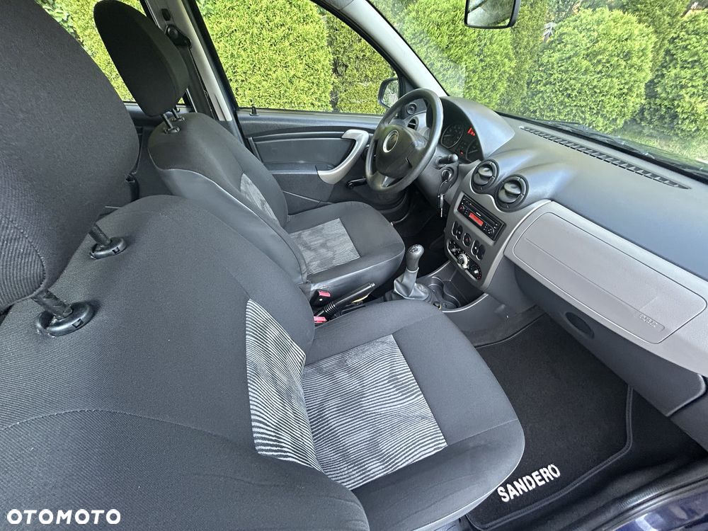 Dacia Sandero - 7