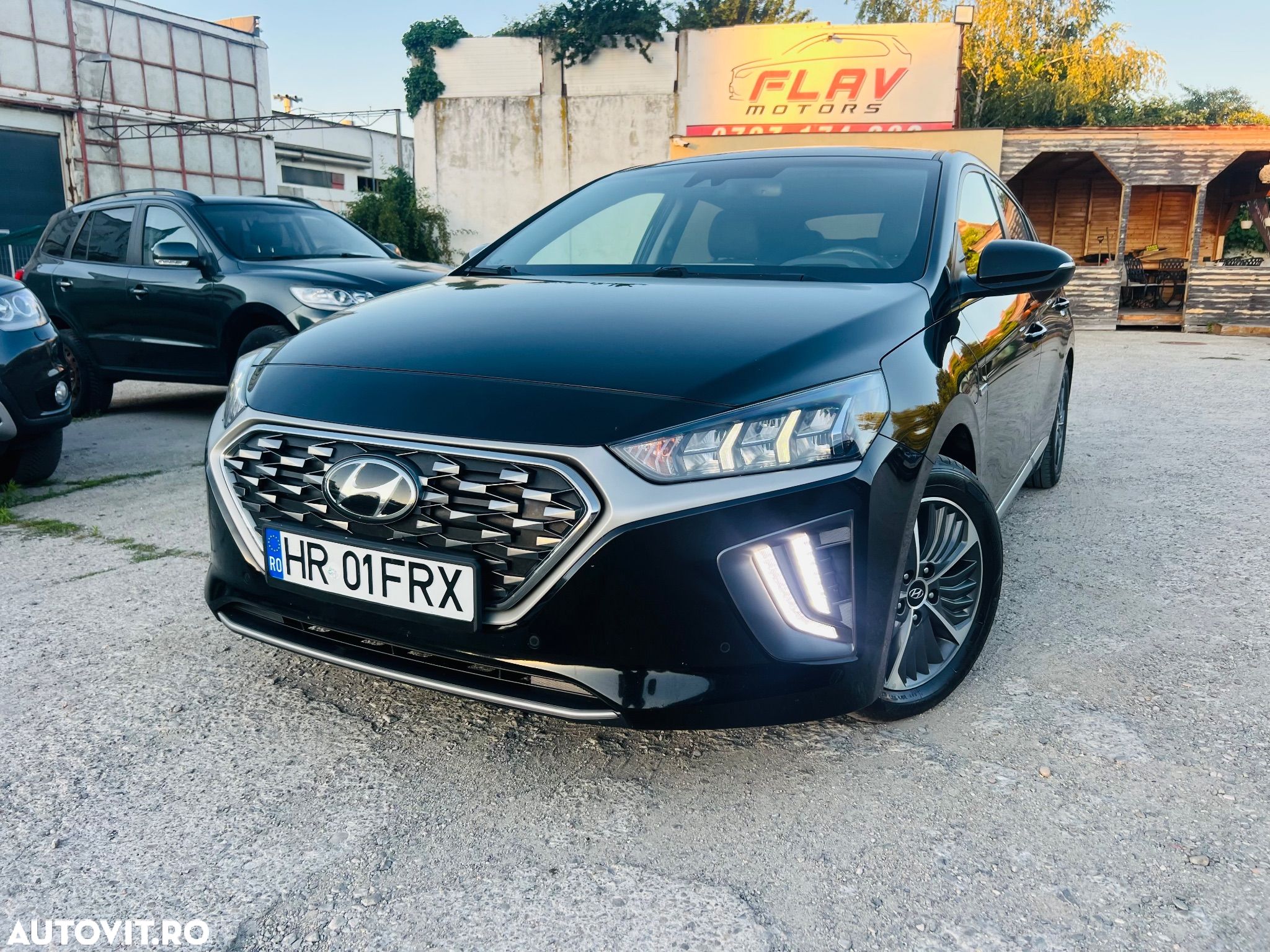 Hyundai IONIQ Plug-In Hybrid 1.6 141CP Exclusive - 1