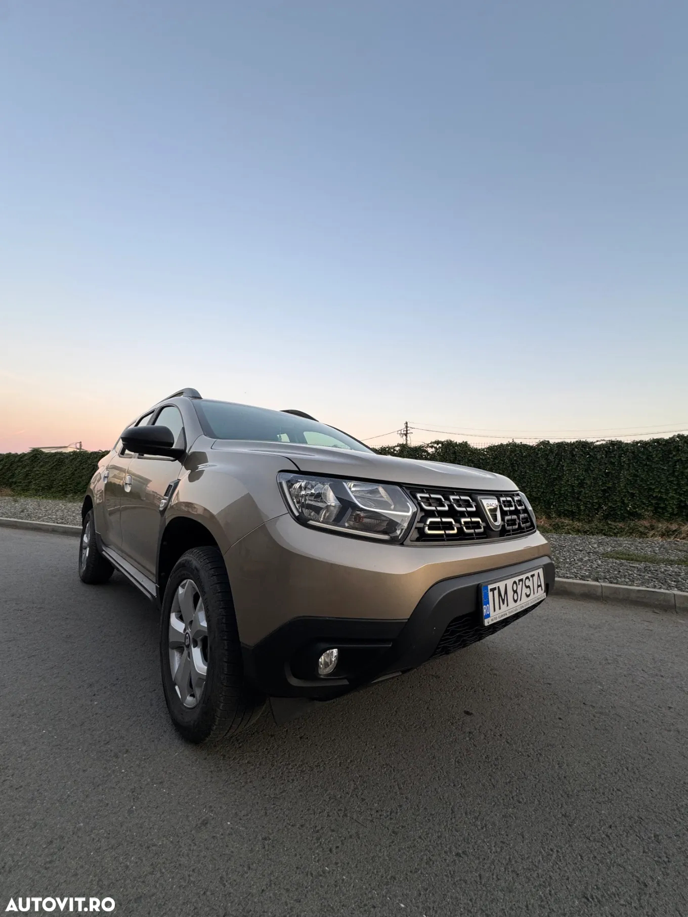 Dacia Duster TCe 100 Essential - 2