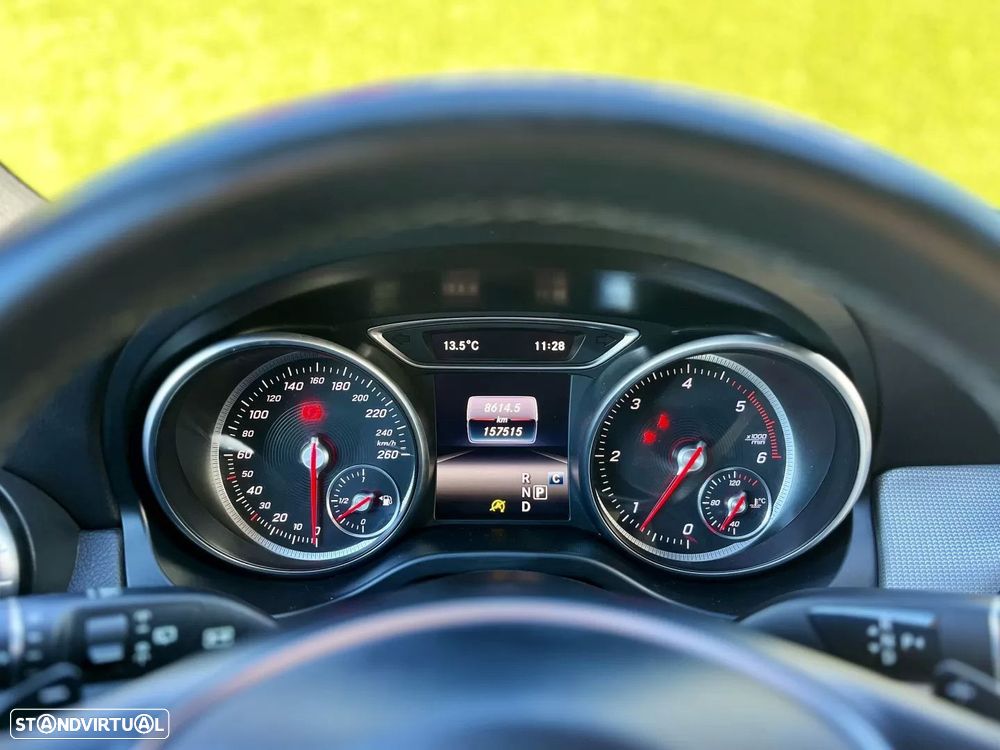 Mercedes-Benz CLA 200 d Shooting Brake AMG Line Aut. - 19