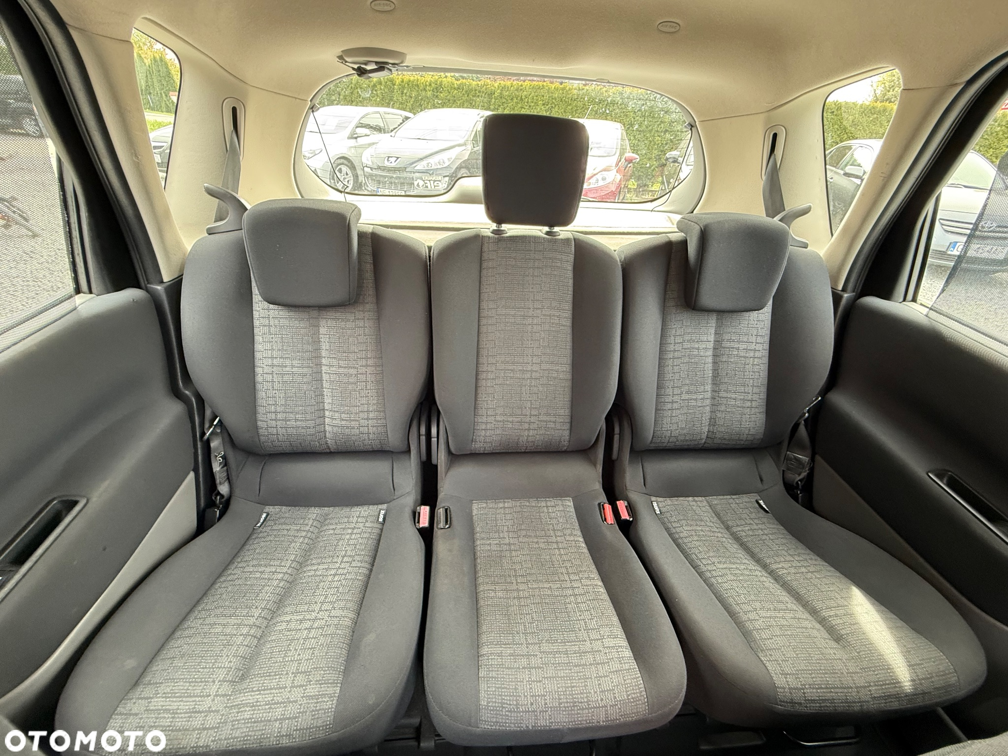 Renault Scenic 1.6 16V Avantage - 9