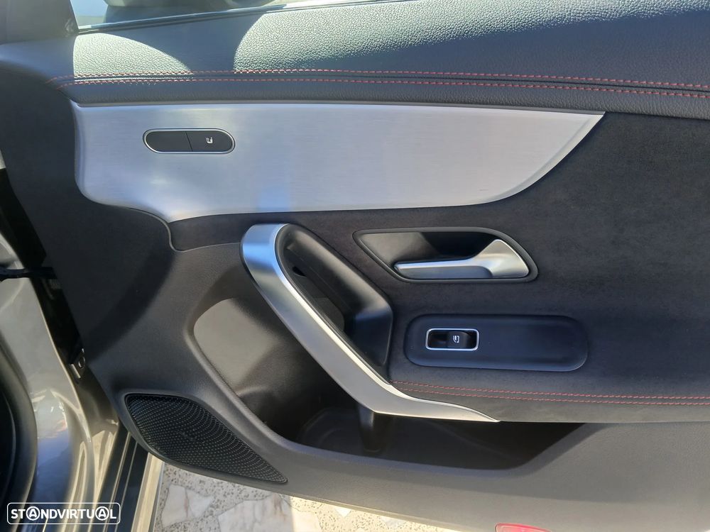 Mercedes-Benz CLA 180 d Shooting Brake AMG Line Aut. - 22