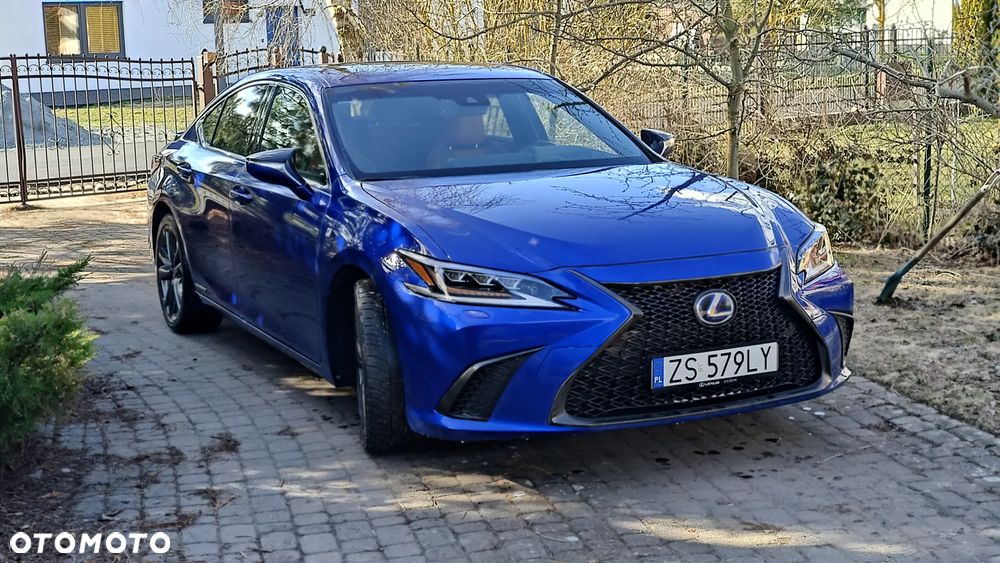 Lexus ES 300h F Sport - 8