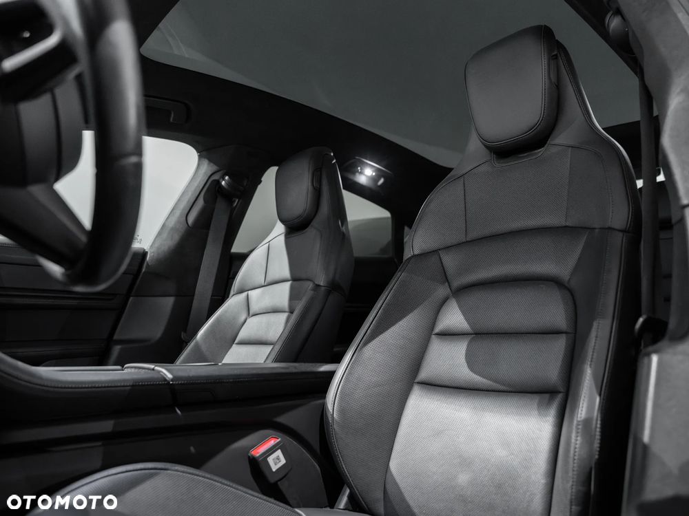 Porsche Taycan Turbo - 6
