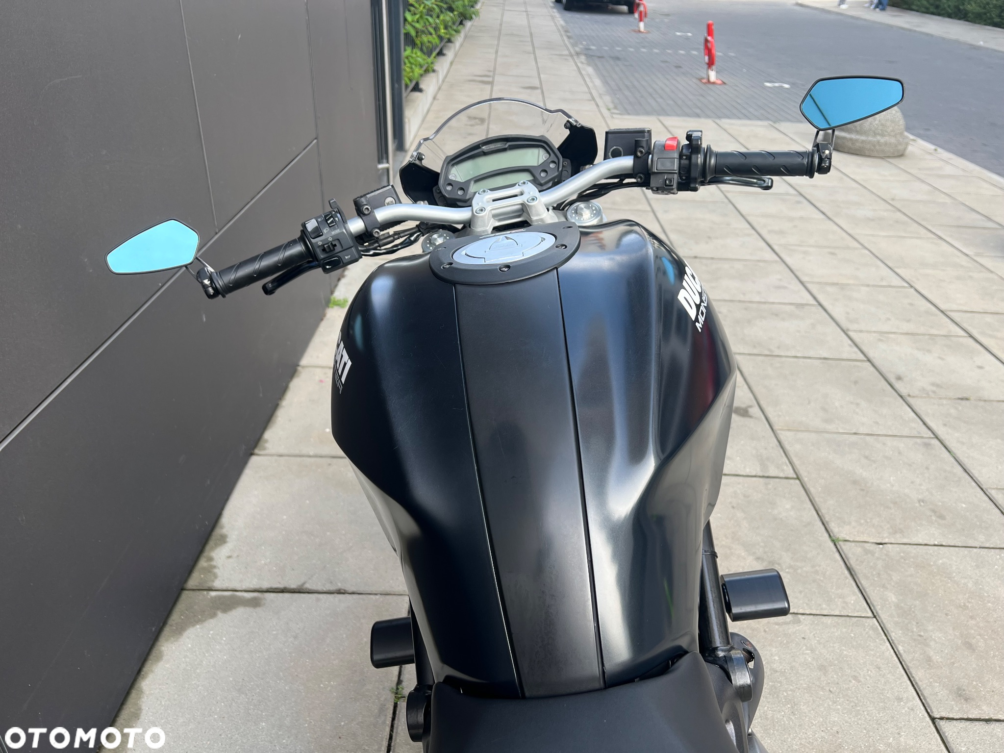 Ducati Monster - 9