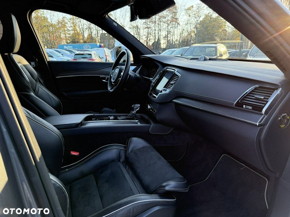 Volvo XC 90 D5 AWD R-Design 7os - 24