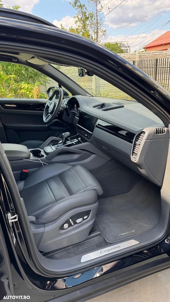 Porsche Cayenne - 10