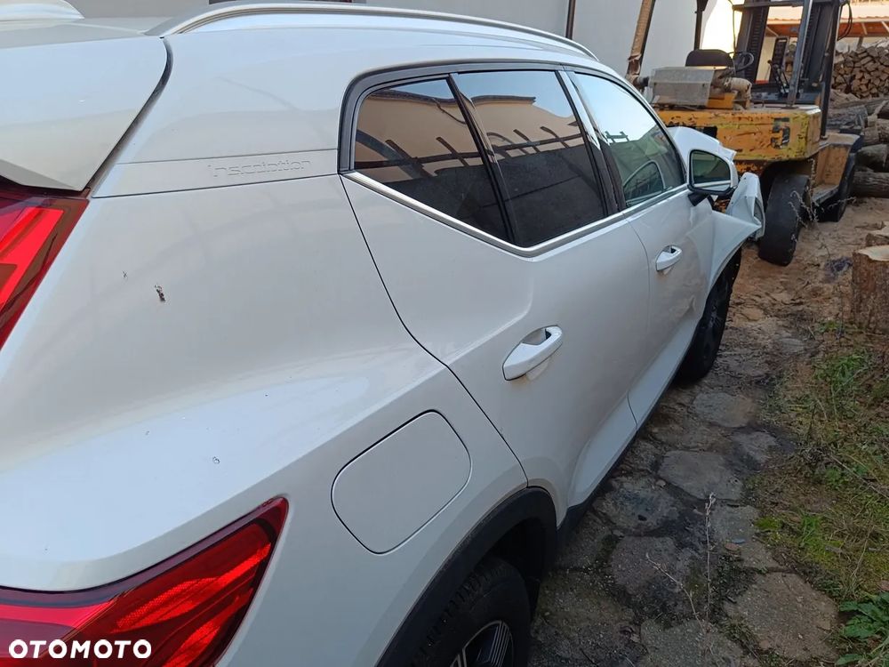 Volvo XC 40 T4 - 8