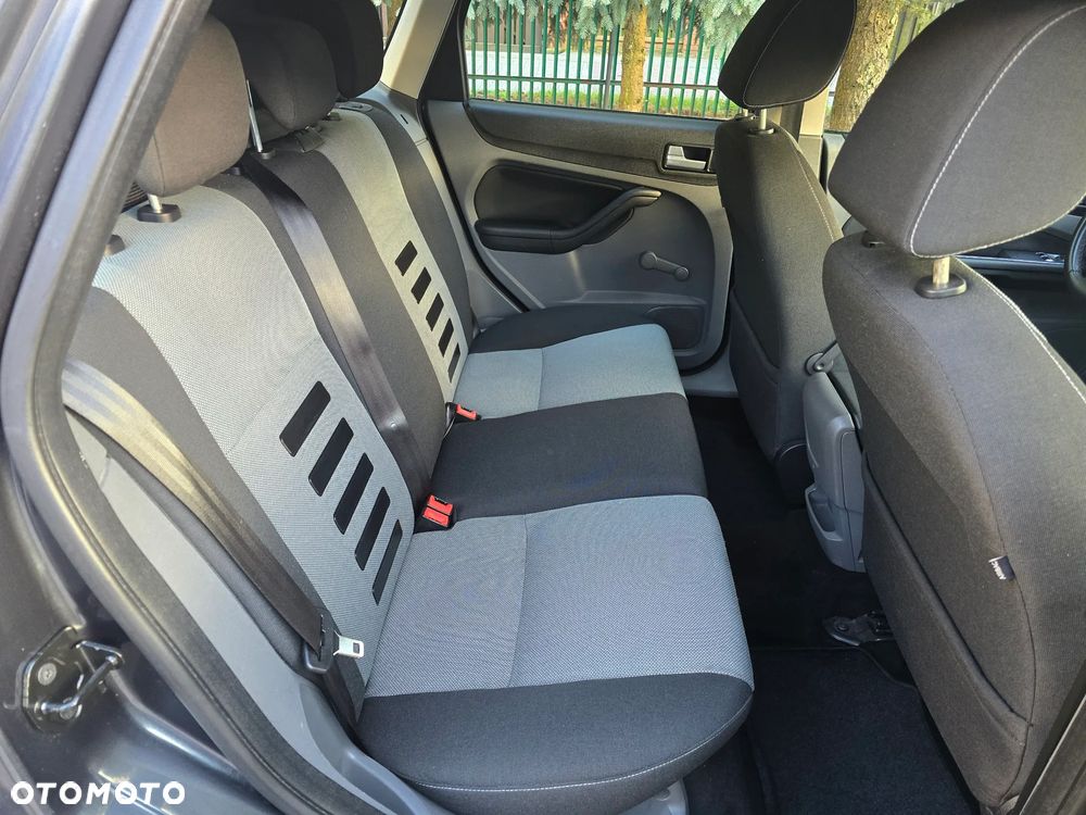 Ford Focus - 10