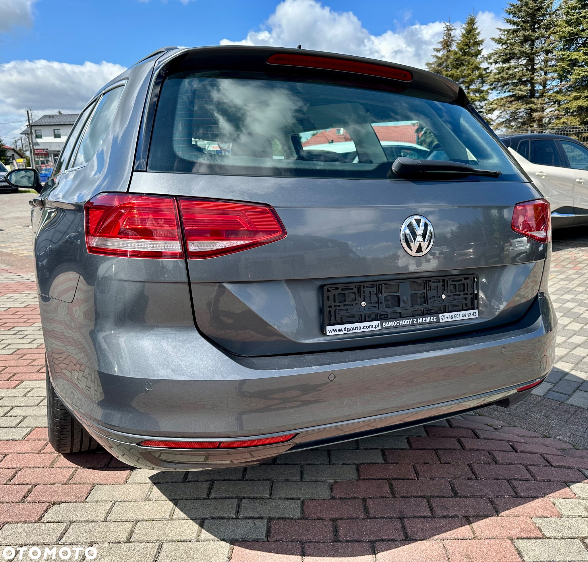 Volkswagen Passat Variant 2.0 TDI SCR DSG Comfortline - 9