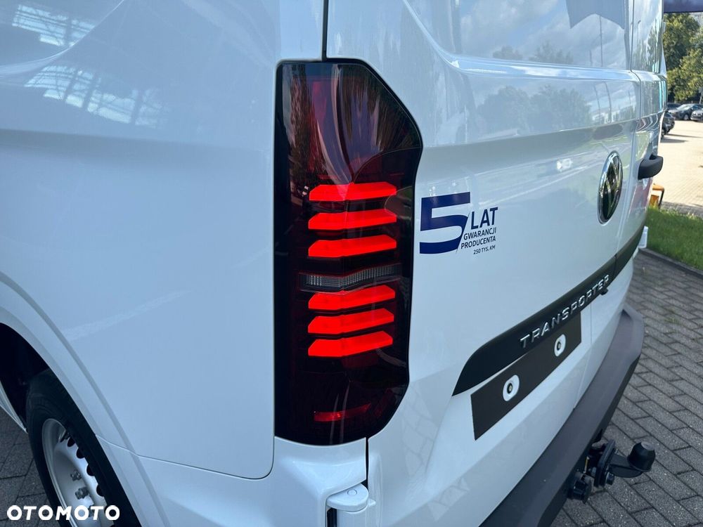 Volkswagen Transporter Transporter Furgon silnik: 2,0 l TDI 150 KM / skrzynia biegów: 8-biegowa automatyczna rozstaw osi: 3500 mm - 24