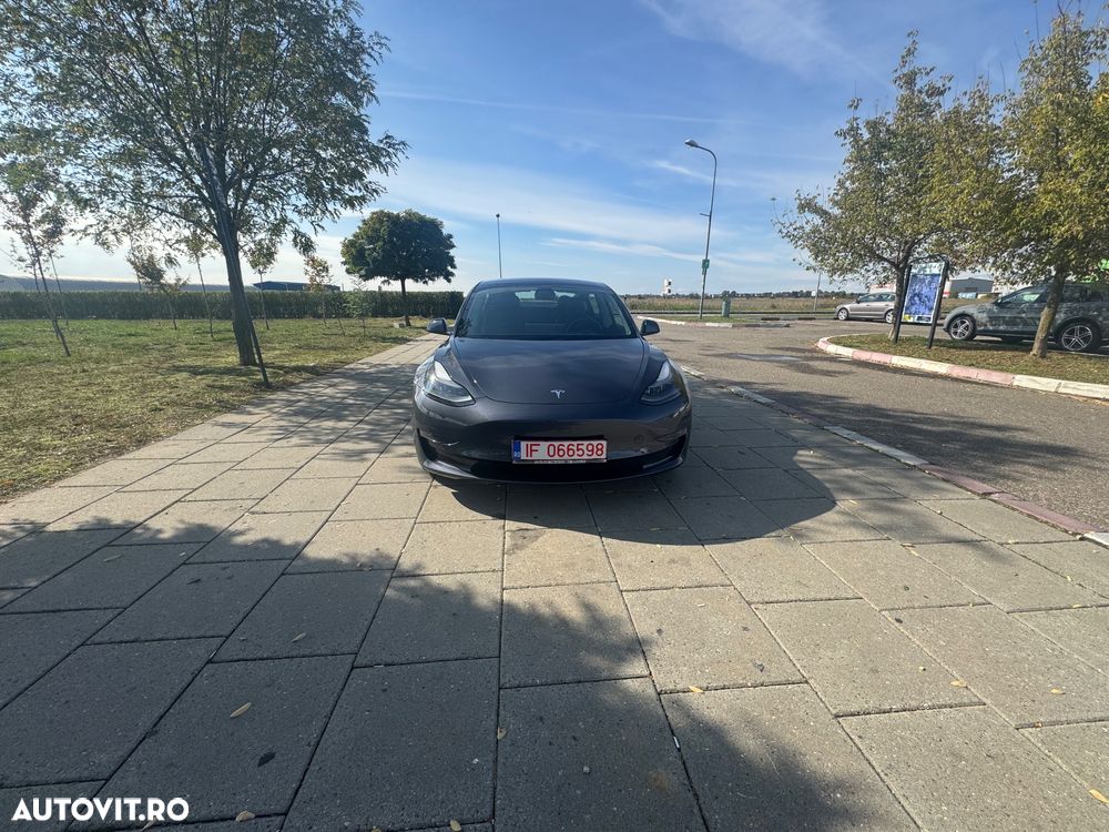 Tesla Model 3 Long Range - 1