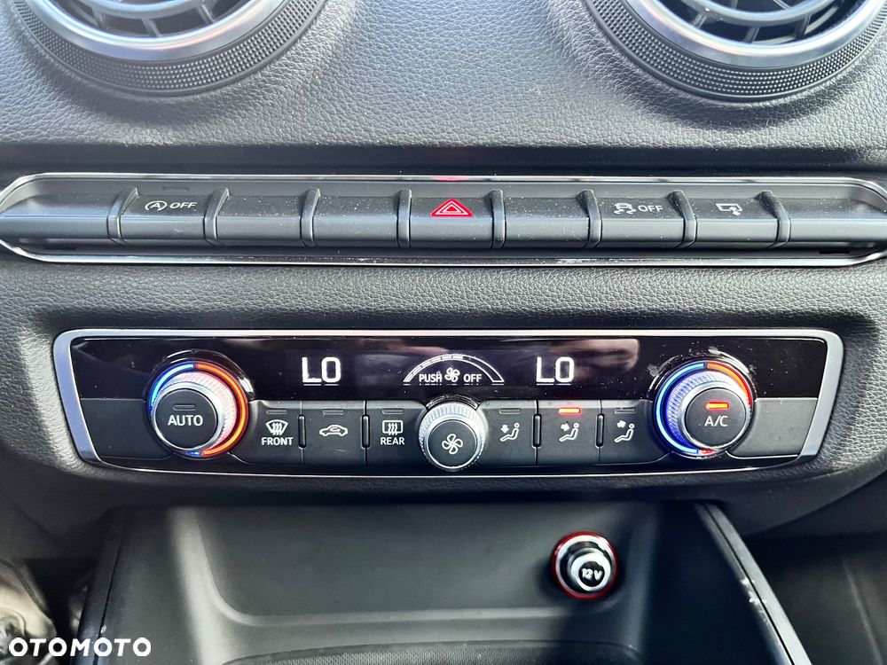 Audi A3 Sportback 1.6 TDI S tronic Attraction - 30