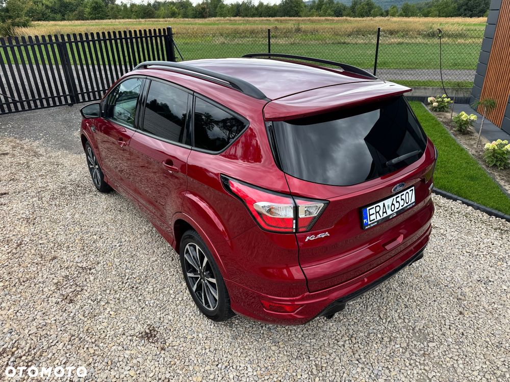 Ford Kuga 1.5 EcoBoost 2x4 ST-Line - 16