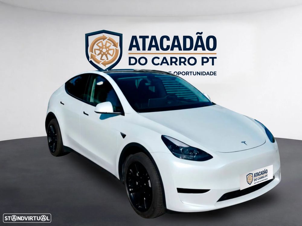 Tesla Model Y - 4