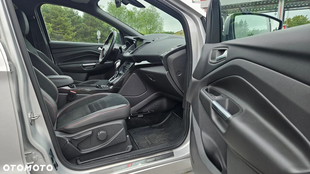 Ford Kuga 2.0 TDCi 4x4 ST-Line - 7