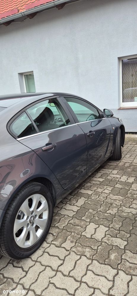 Opel Insignia - 1