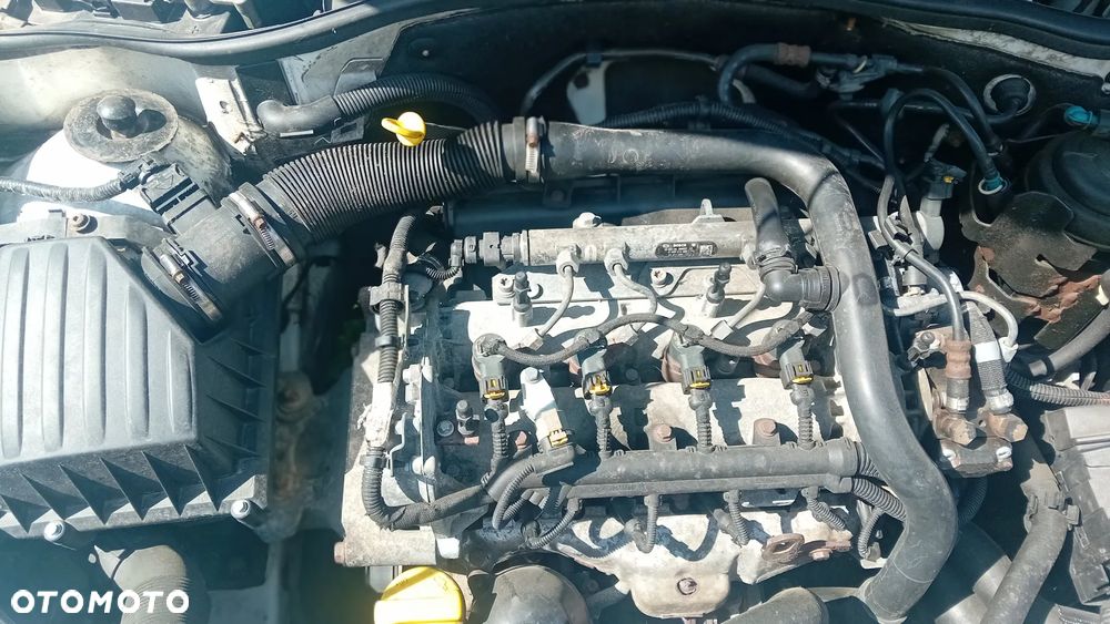 Opel COMBO - 16