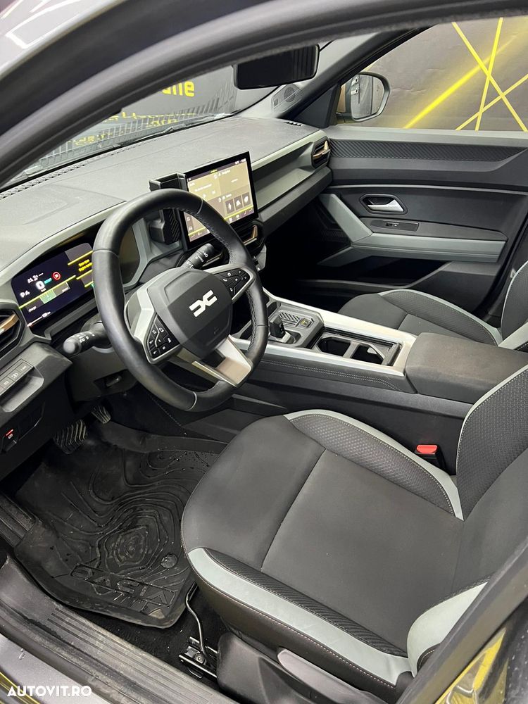 Dacia Bigster HEV 155 Expression - 13