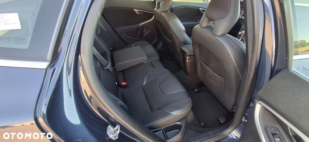 Volvo V40 D2 - 15
