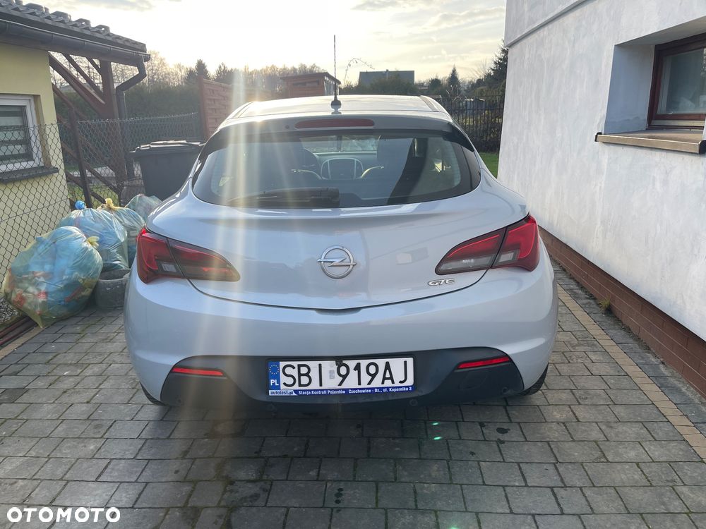 Opel Astra IV GTC 1.7 CDTI Sport S&S - 10