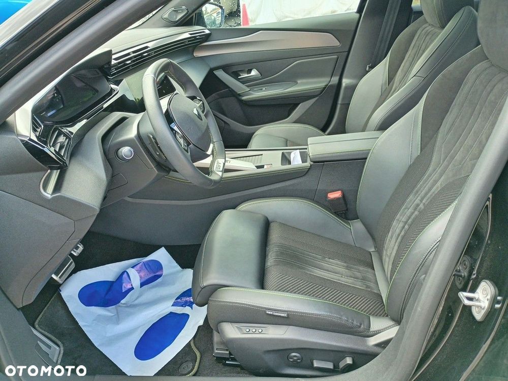 Peugeot 408 - 9