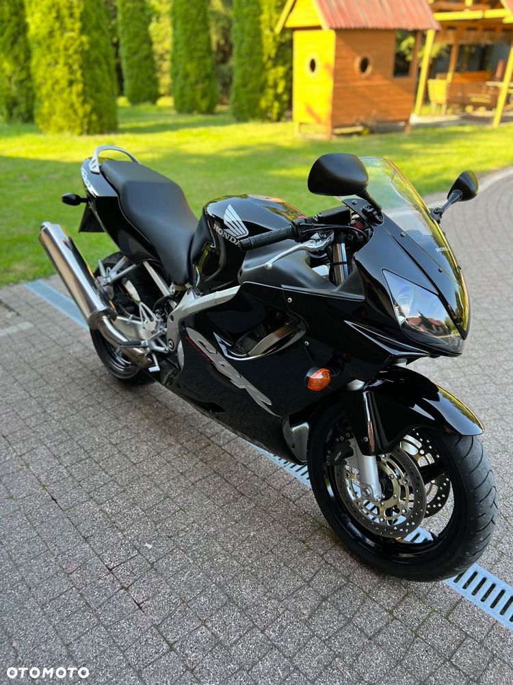 Honda CBR - 7