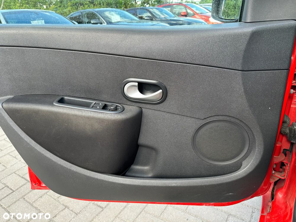 Renault Clio - 16