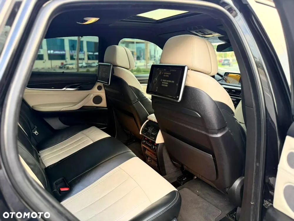 BMW X6 xDrive50i - 14