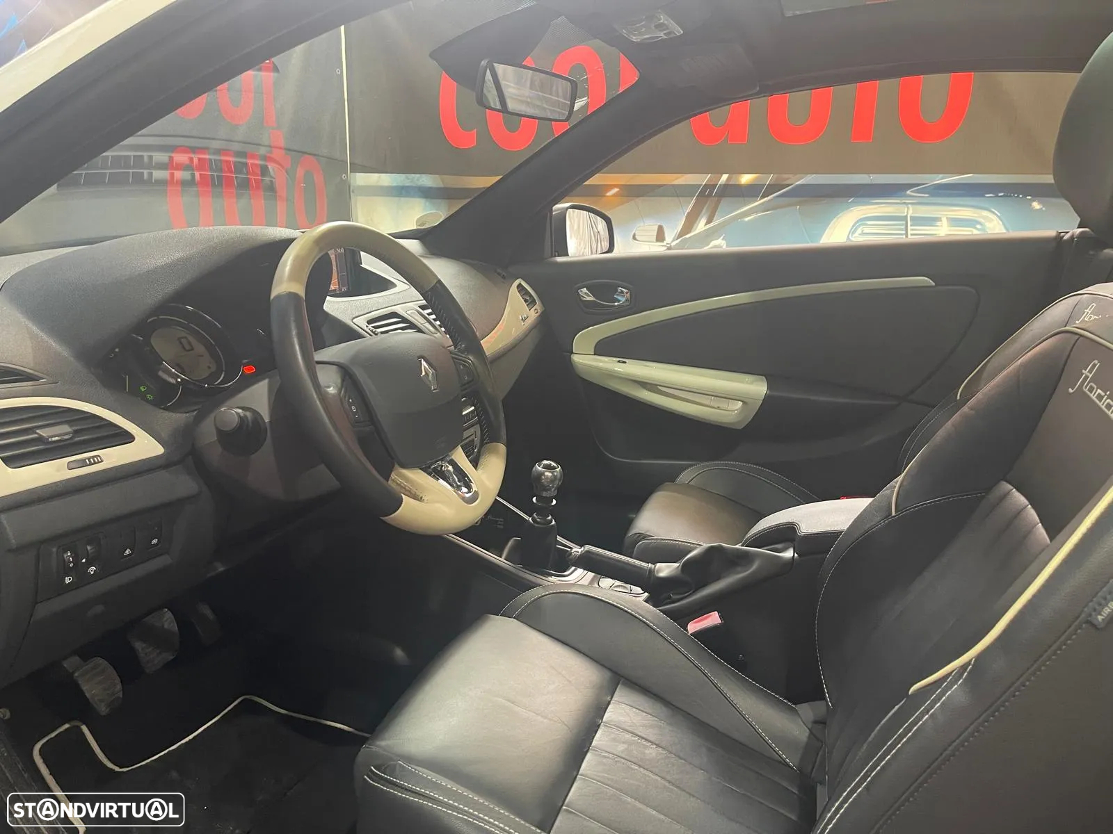 Renault Mégane CC Energy dCi 130 Start & Stop FAP Coupe-Cabri Luxe - 24