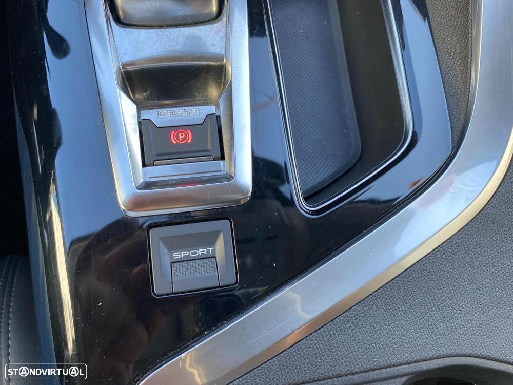 Peugeot 3008 PureTech 130 Stop & Start EAT6 Allure - 25